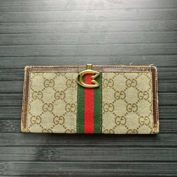 Gucci Handbags - Vintage Classic Gucci Supreme Wallet Authentic|Used